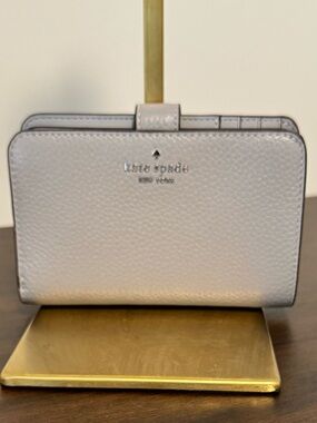 Kate Spade Wallet Light Grey Pebbled Leather Snap Closure Zip Coin Organizer